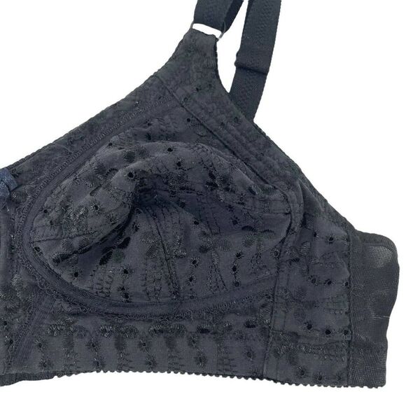 Isadora Paccini Bra Womens Size 34B Black Cotton Blend Floral Eyelete Wireless - Picture 4 of 9